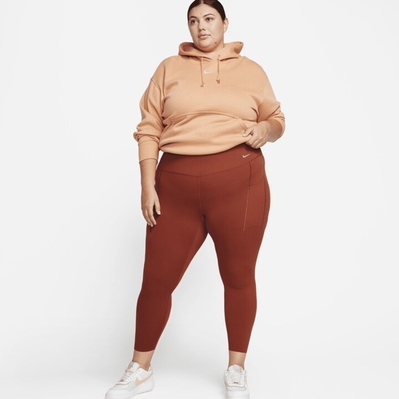 Nike Universa Medium-Support High-Waisted 7/8 Leggings with Pockets (Plus Size) - Picture 1 of 8